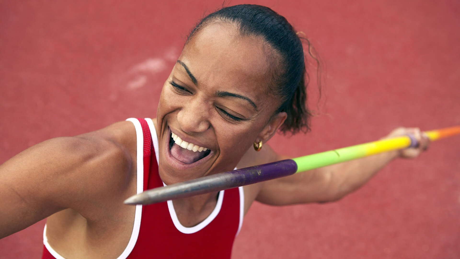 “帕布罗·马特拉的精确进攻与铁血防守，成就阿根廷美洲狮队的胜利”